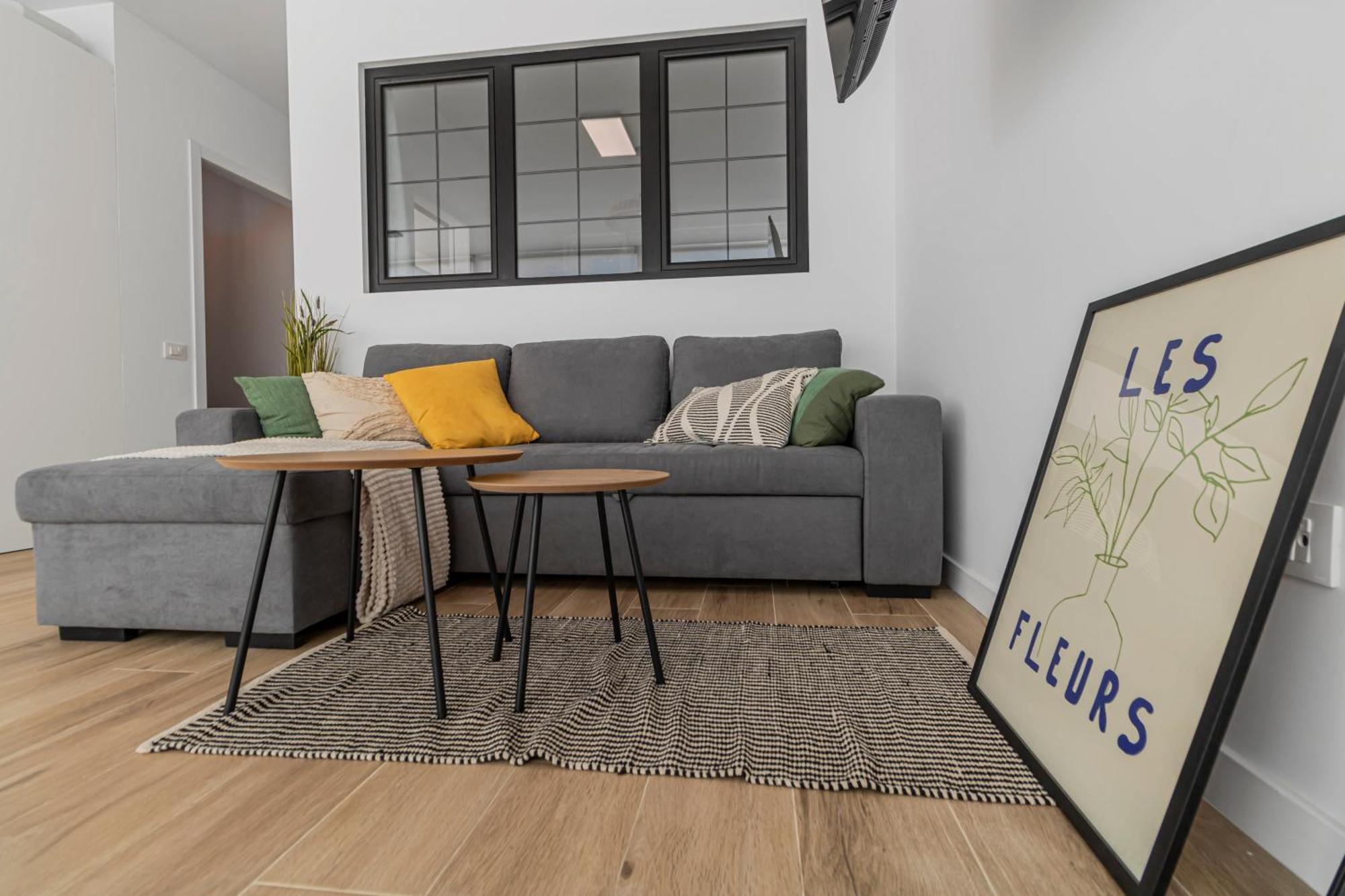 Urban Elegance View Pool Apartment *